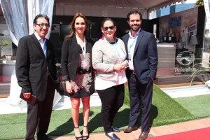 Valentina Lauria, de Televisa Networks, acompañada de Mario Alberto Muñoz, Beatriz Rodríguez y Javier Paez