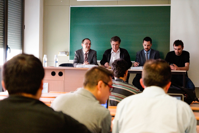 Mesa_redonda_cable_histórico