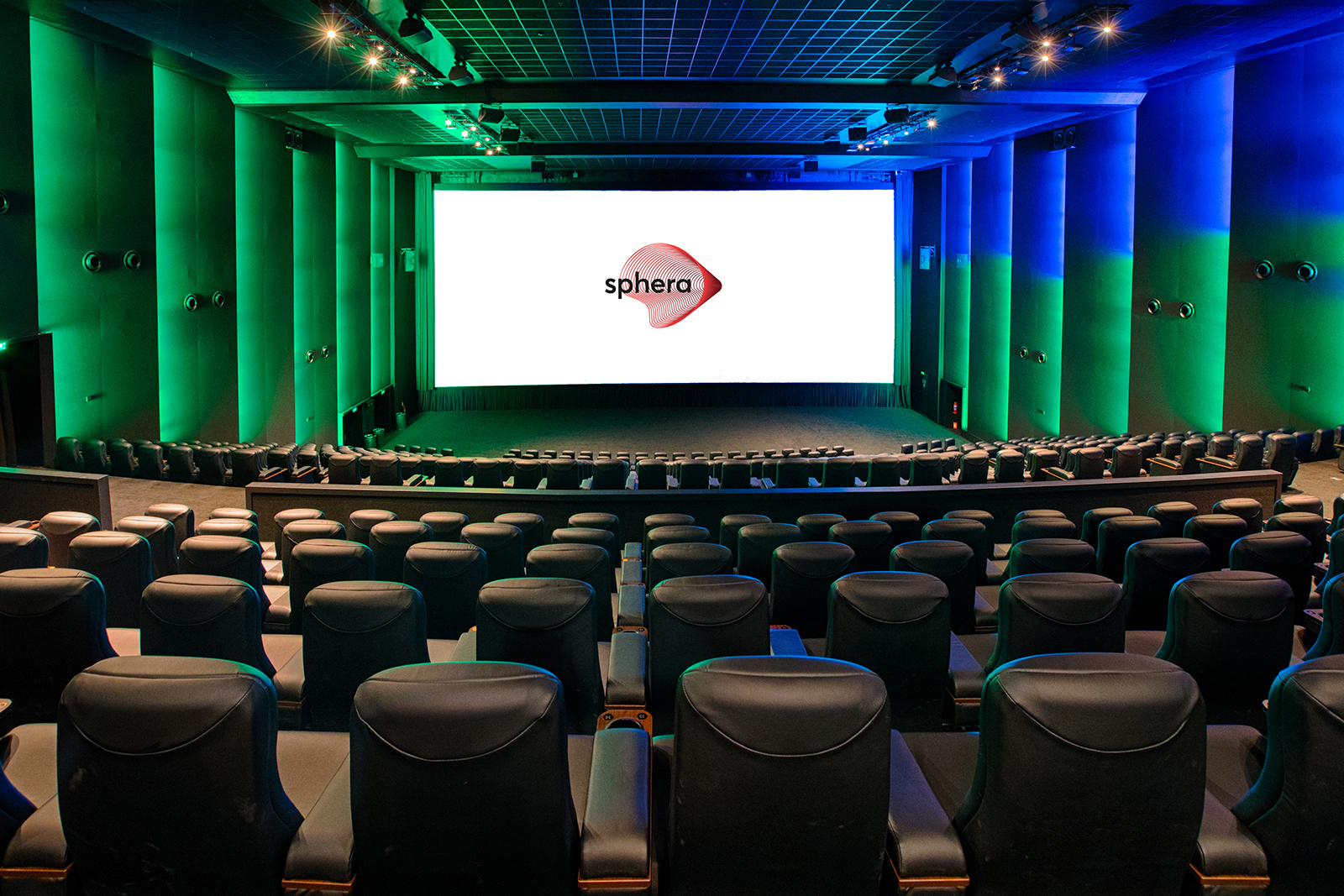 Sala de cine premium Sphera instalada por CinemaNext de Ymagis