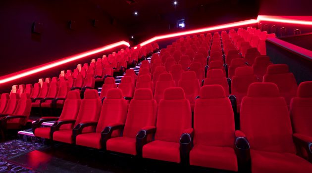Sala del Cineworld Eastbourne con tecnología Christie RealLaser.