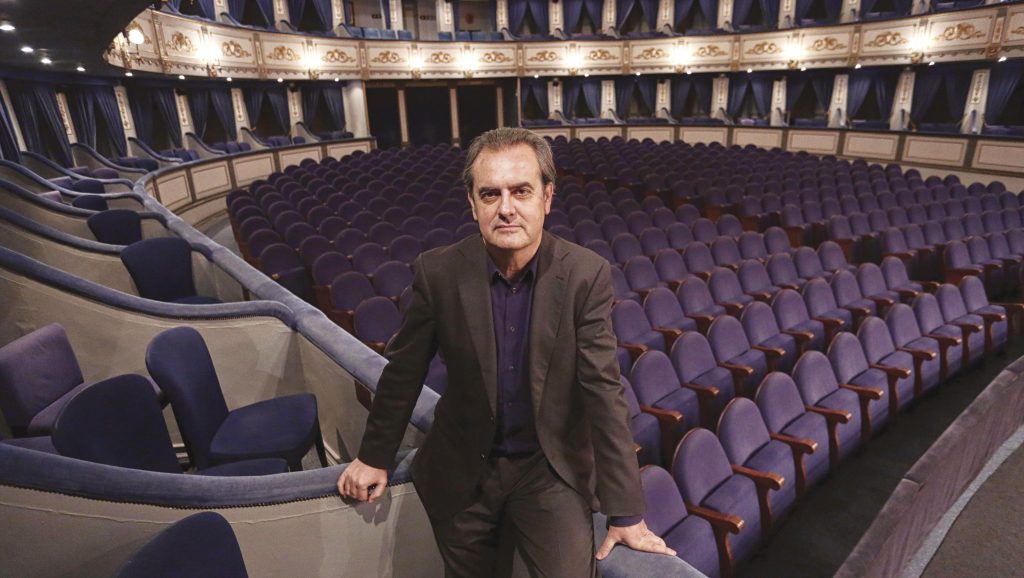 Juan Antonio Vigar en el Teatro Cervantes de Málaga