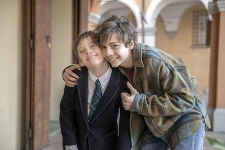 Mi hermano persigue dinosaurios de Stefano Cipani. Bosco Films