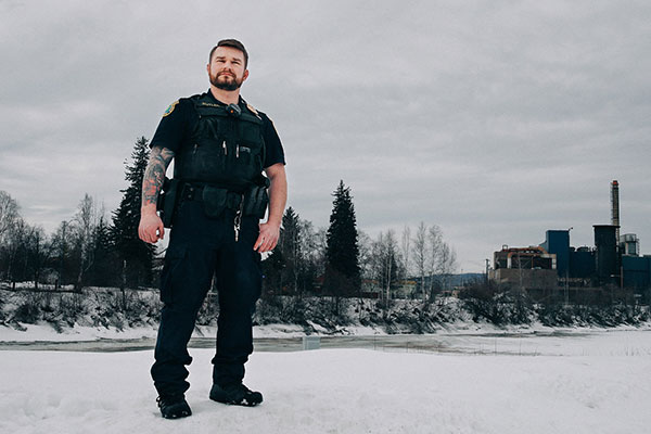 Policias en Alaska Crimen + Investigación