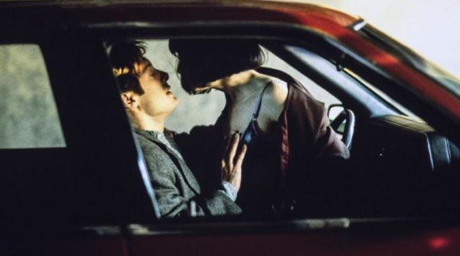 Vuelve 'Crash' de David Cronenberg (A Contracorriente) con una versión restaurada para su 25 aniversario.