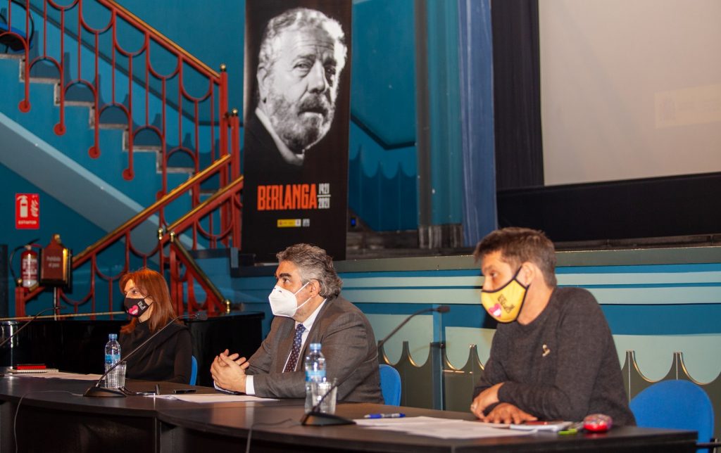 De izquierda a derecha, Beatriz Navas, José Manuel Rodríguez Uribes y Josetxo Cerdán.