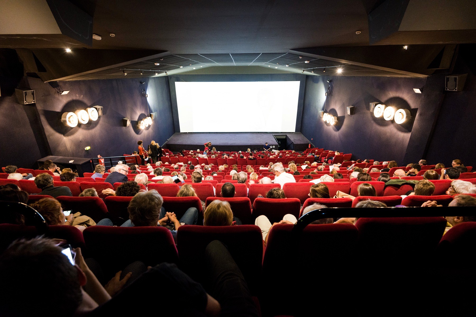 Sala de los cines Comœdia (Lyon), que forma parte de la red Europa Cinemas.