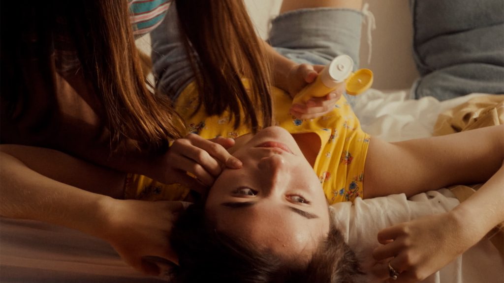 Versión corto de 'Forastera'