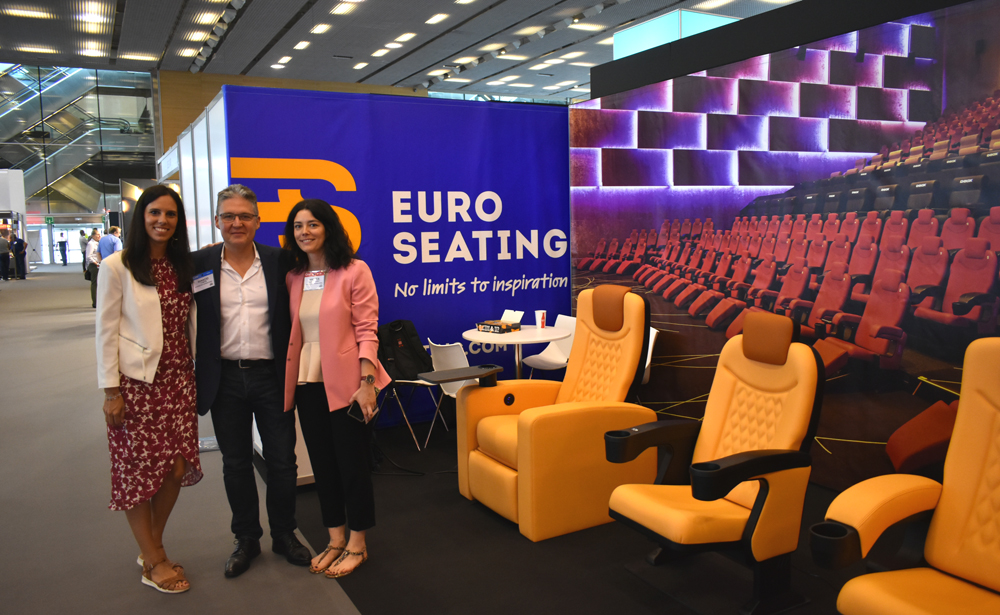 Erika Robredo, Ignacio Yunta y Andrea Rodriguez de Euro Seating.