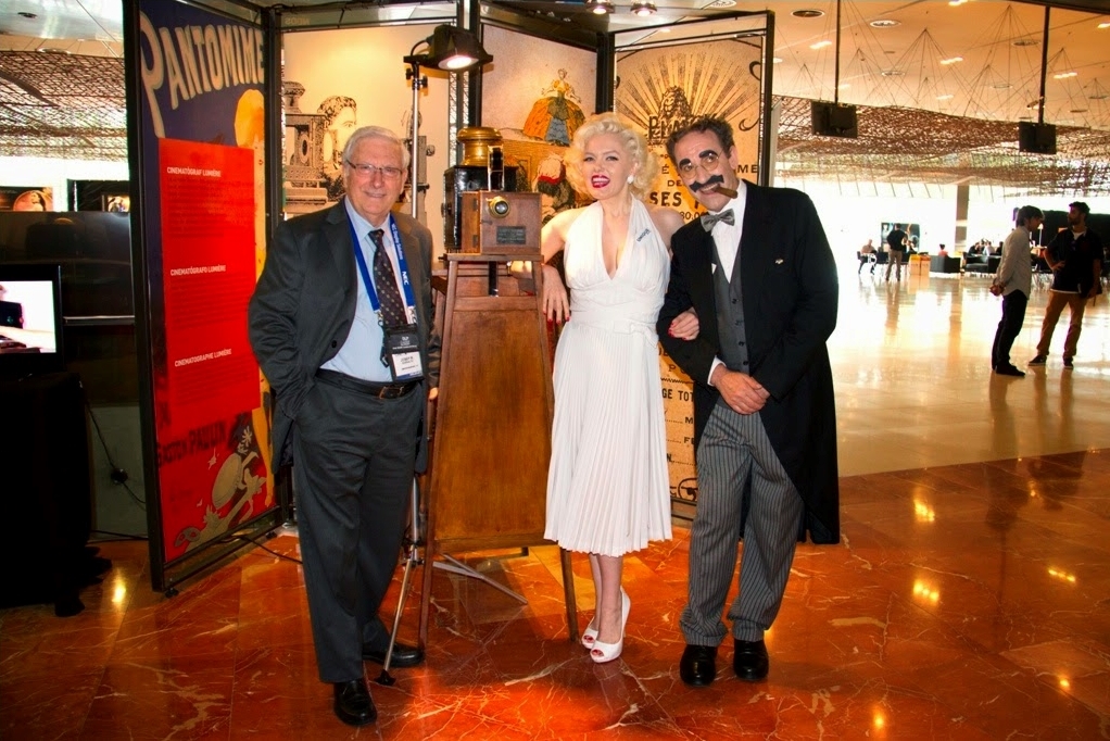 Josep M. Queraltó (izquierda) en la exposición de 2014 en CineEurope.