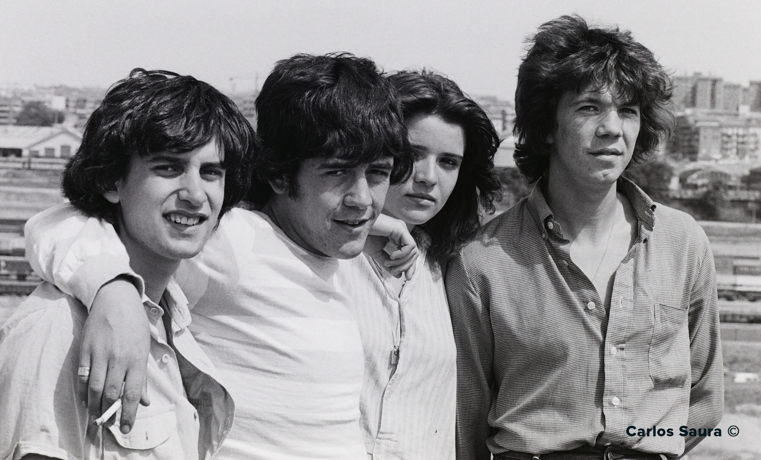 José María Hervás Roldán, Jesús Arias, Berta Socuéllamos y José Antonio  Valdelomar durante el rodaje de Deprisa deprisa (1981) – Carlos Saura © -  Cine y Tele